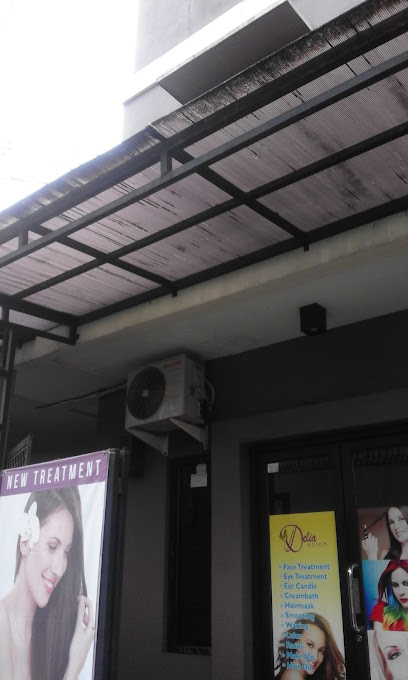 Delia Salon