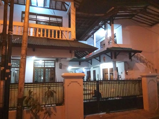 Pondok Kost Haji Elman, Author: YW RW