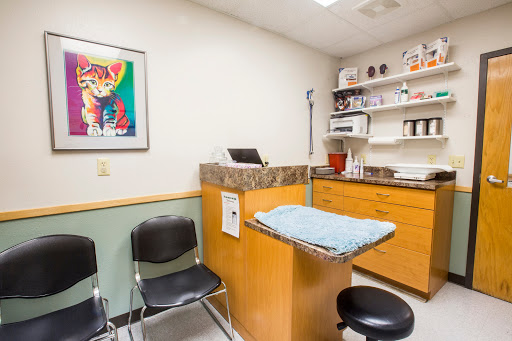 Truesdell Animal Care Hospital & Clinic Logo