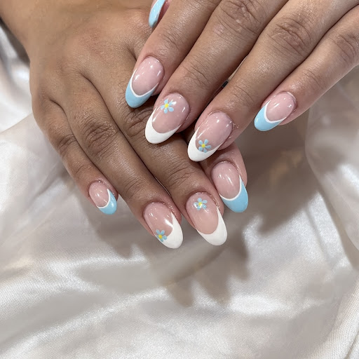 Blooming Nail