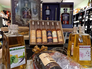 Photo n°7 de AUX VINS DE LA HALLE à Milly-la-Forêt (Caviste)