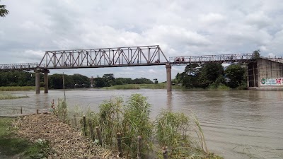Photos of Malkhanagar Cross Roads Bus Stop