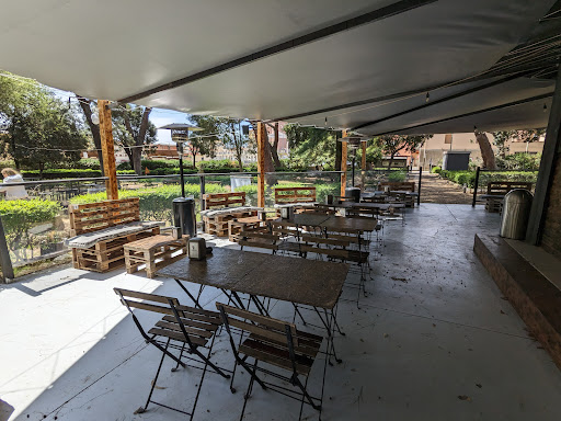 Garden Lounge Bar