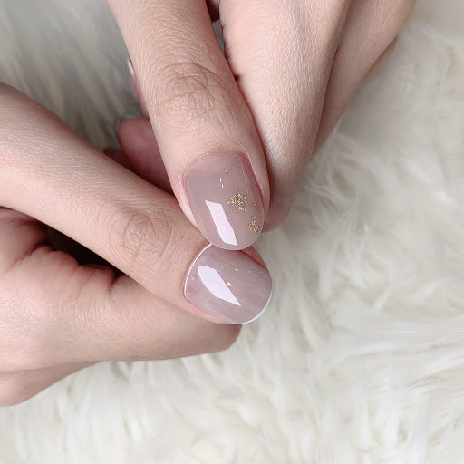 Rei美甲精緻保養評價、價格、網友推薦資訊 - 專業卷甲矯正與手足保養