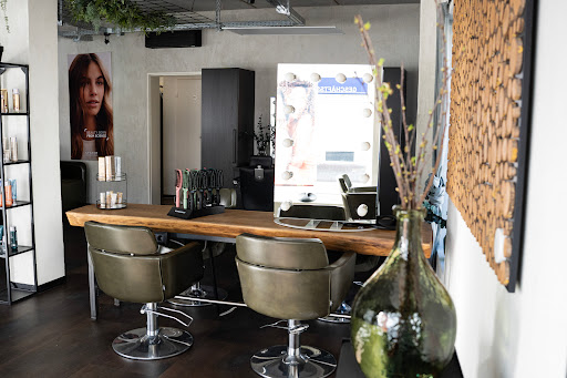 Friseur LS HairStylist Allendorf I Farbexperte I Blondspezialist I Elisabeth Schmunk-Gaier - Thumbnail
