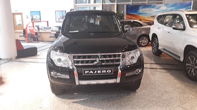 Photos of Mitsubishi: Al Habtoor Motors