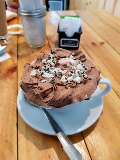 Photos of Dulce Junio Caf&eacute;