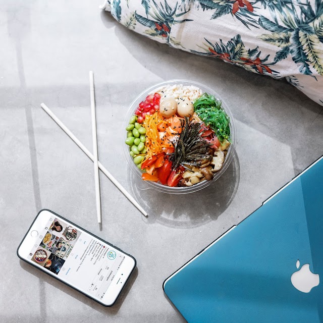 Poke Saigon Ly Tu Trong