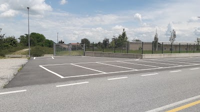 Parcheggio scuola elementare