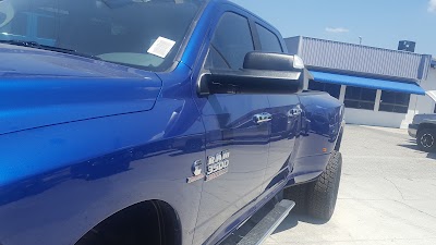 Photos of Labelle Dodge Chrysler Jeep, Inc.
