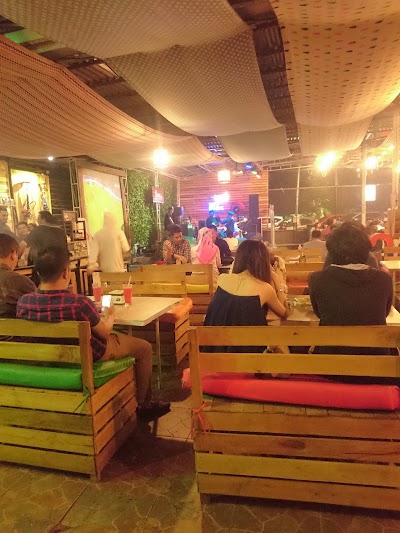 Photos of Gunz Cafe & Resto