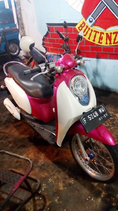 Photos of Indomaret Muara