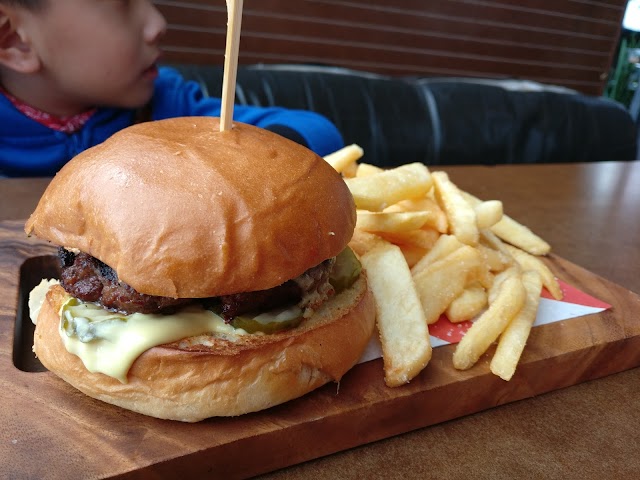Cargo Bar & Lounge