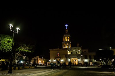 Photos of Temple and Convent of the Holy Cross