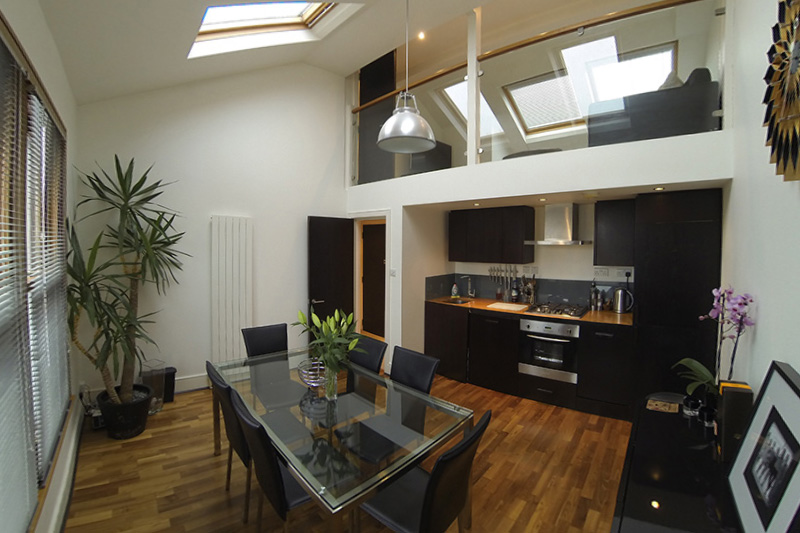 Exeter Property photo 3