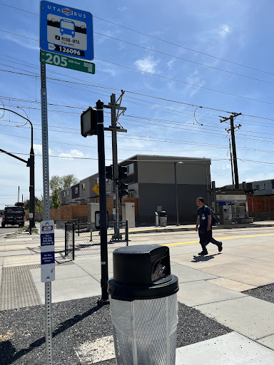 500 East - Thumbnail
