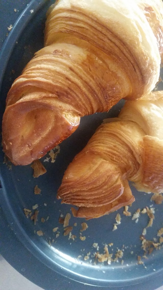 Le Folie's Café