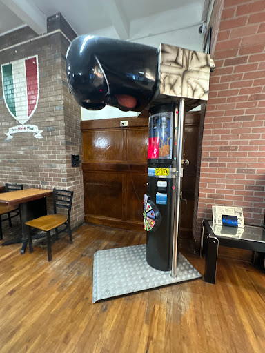 Mr Pizza Plus - Visual
