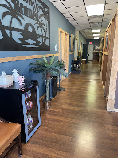 Color Me Bronze 24/7 Tanning Salon Gallery - United States