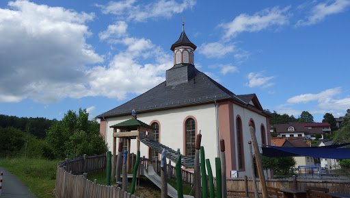 Evangelische Kirche Weilmünster-Ernsthausen - Evangelische Kirchengemeinde Weilmünster - Thumbnail