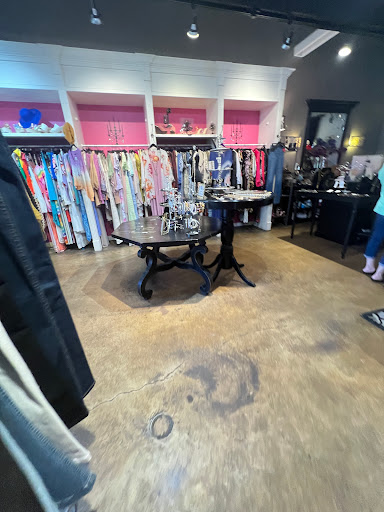 Plenty Boutique - Visual