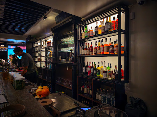 Jules Bar - Visual