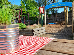 Photo n°25 de La Guinguette - Ouvert au public - Saint Hilaire La Forêt à Saint-Hilaire-la-Forêt (Restaurant de plats à emporter)