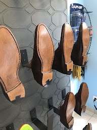 Photo n°7 de Cordonnerie Verneau Le Mans à Le Mans (Magasin de chaussures)