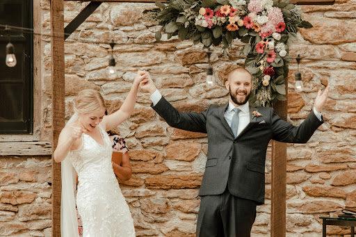 Caroline's Wedding Flowers - Thumbnail