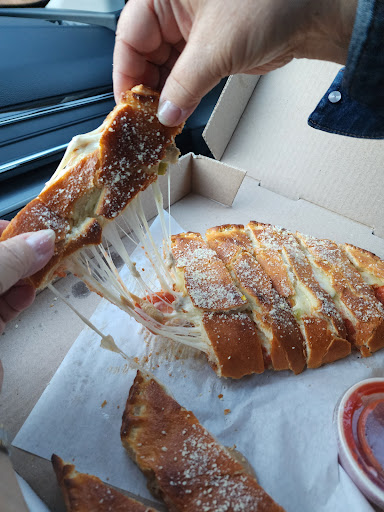 DaNell's Pizza - Visual