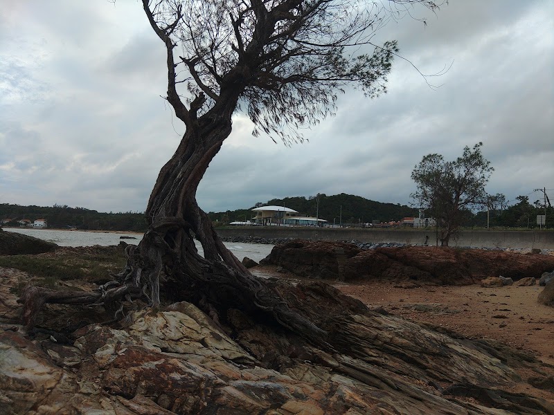 ペンション ホリデイイン漢那