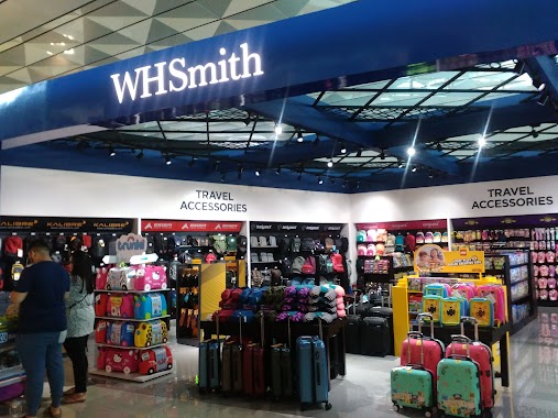 WHSmith, Author: marius ferdinand Turambi