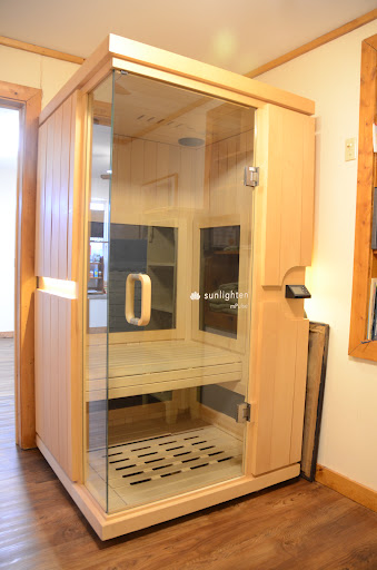 CDR Naturals Health Food Store Gallery - United States