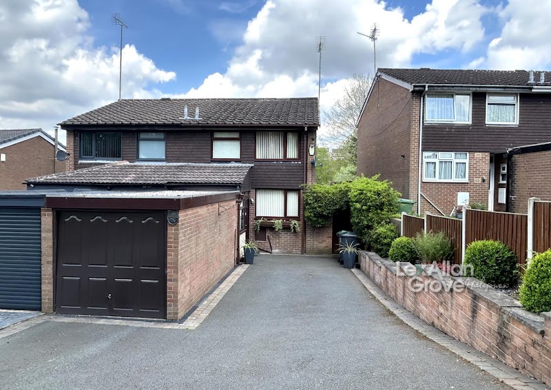 Grove. Estate Agents - Halesowen photo 2