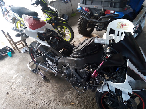 E&C taller de motocicletas - Thumbnail