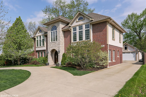 Re/max: Sylvana Menolascino - Thumbnail
