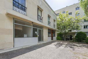 Photo n°4 de Tran Dac Kim à Ville-d'Avray (Dentiste)