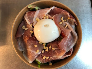 Photo n°10 de Menus Et Merveilles Laboratoire à Menucourt (Traiteur)