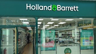 Holland & Barrett - Clydebank