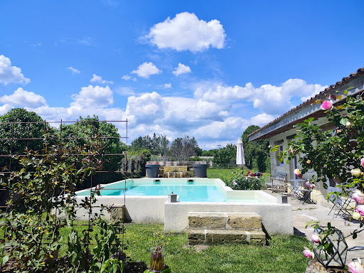 Photo de Jolie villa avec piscine dans le Saint Emilionnais à Sainte-Terre (33350)