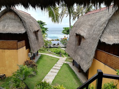 Photos of Secret Point Hut's