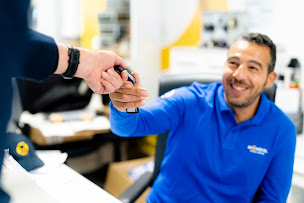 Photo n°10 de Mondial Pare-Brise à Pierrelaye (Garage automobile)