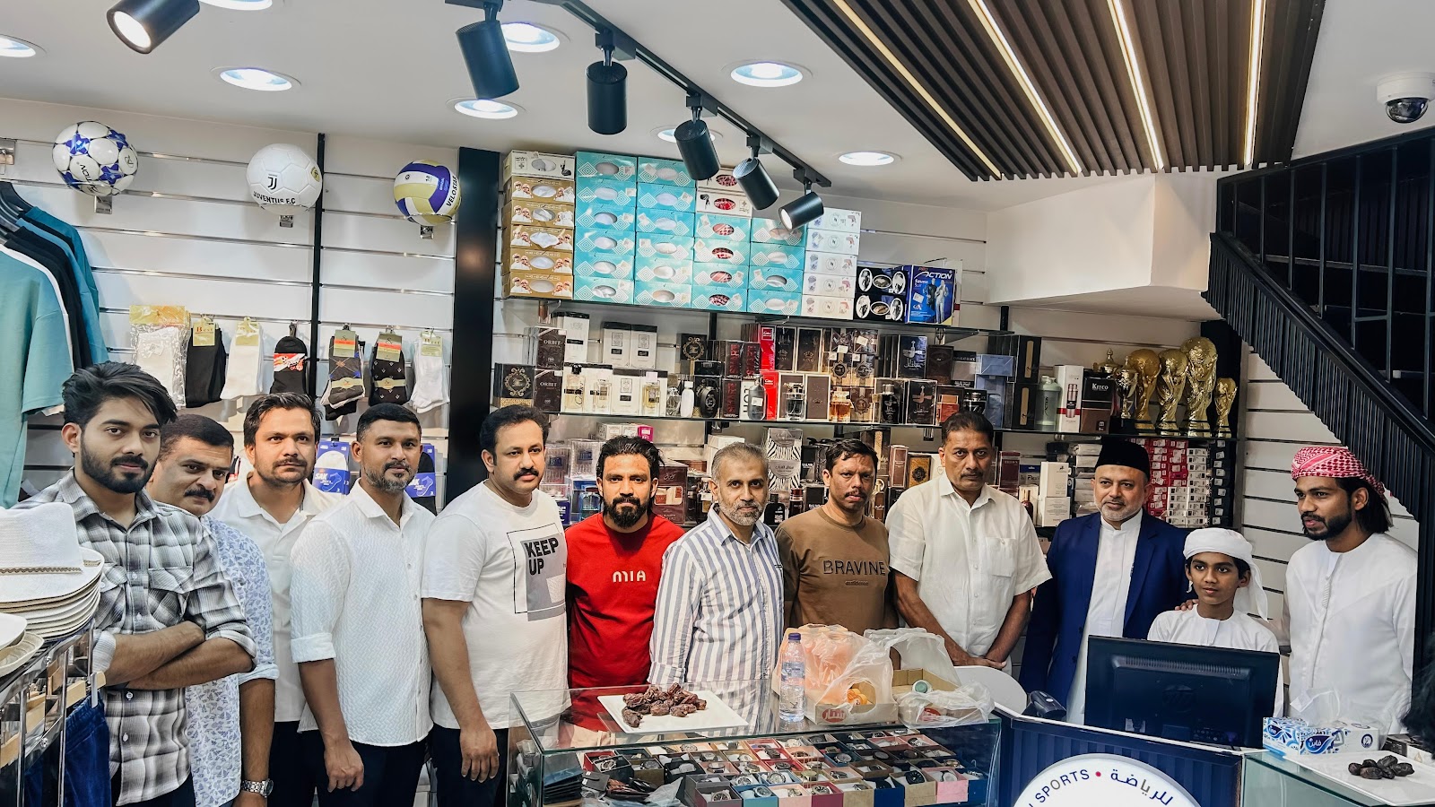 ARROW SPORTS. ارو للرياضة لملابس بنيياس - صورة 2