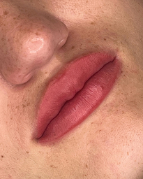 Photo n°4 de CAMILLE STUDIO | MAQUILLAGE PERMANENT à Cholet (Clinique de maquillage permanent)