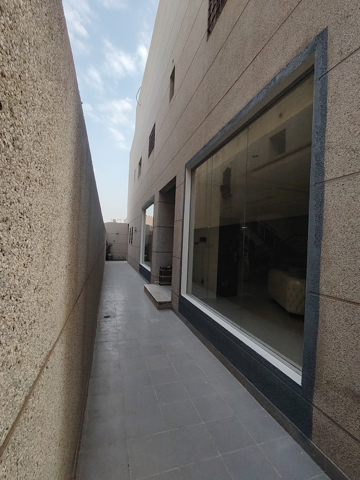 للألمنيوم والزجاج - صورة 2