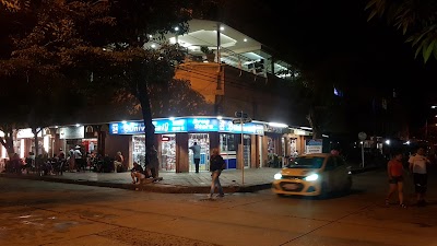 Photos of Droguer&iacute;as Universal