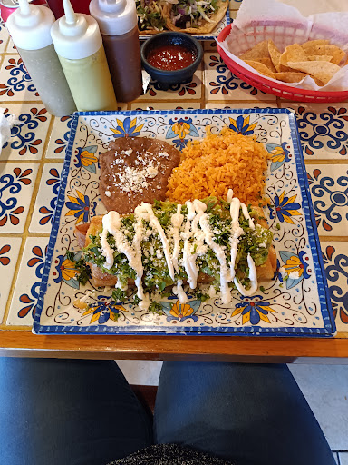 Cuatro Gallos Mexican Restaurant - Thumbnail