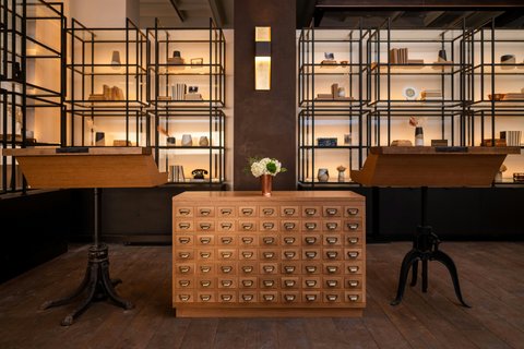 Surety Hotel, Autograph Collection by null