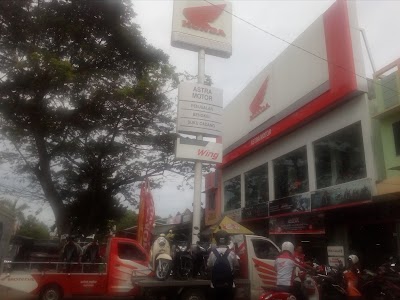 Photos of Astra Motor Ampenan