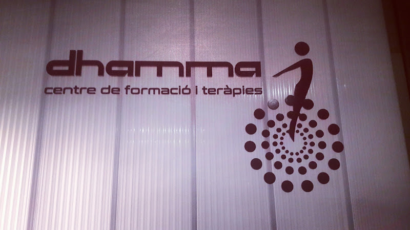 Centre Dhamma – Terapias Manuales, Masajes, Yoga y formación